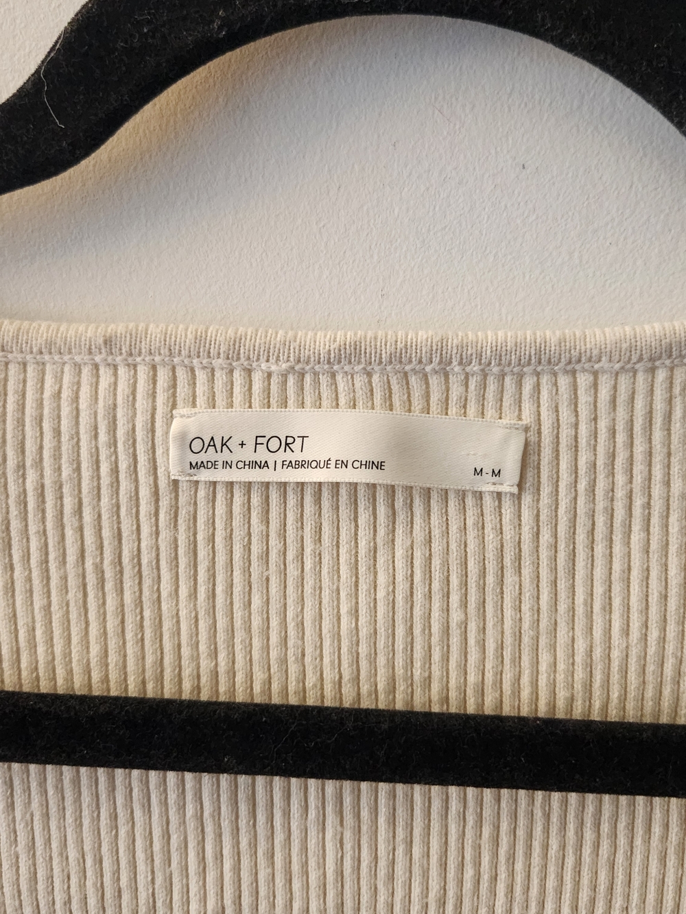 OAK + FORT Cream Ribbed Scoop-Neck Button Crop Top - Picture 4 of 6
